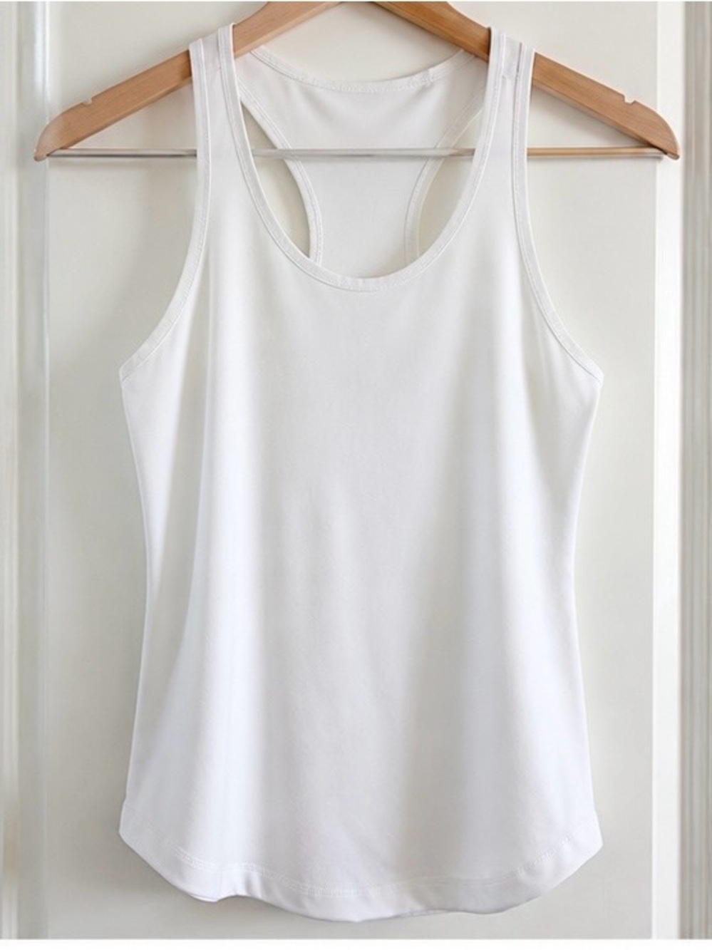Lululemon White Racerback Tank Top Size M Lightweight Workout Gym